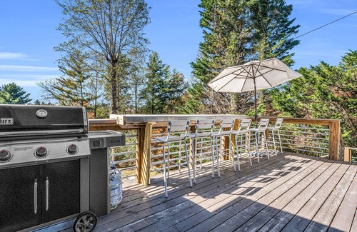 Hendersonville Casa | Large Fletcher Haven w/ Hot Tub
