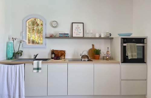 Les Adrets-de-l'Esterel Apartamento | Large stylish apartment with sea views over the Bay of Cannes and infinity pool