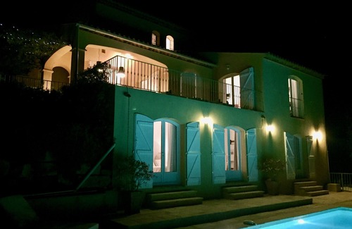 Les Adrets-de-l'Esterel Apartamento | Large stylish apartment with sea views over the Bay of Cannes and infinity pool
