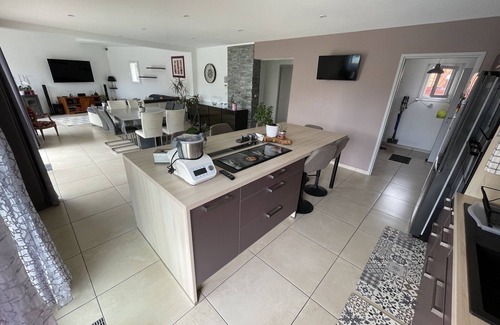 Saint-Genies-de-Fontedit Villa | Large family villa
