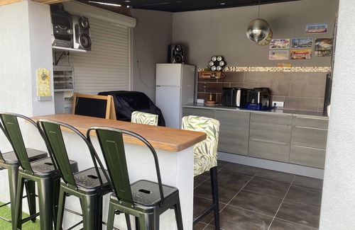 Saint-Genies-de-Fontedit Villa | Large family villa