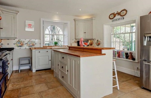 Chew Magna Casa | Large Georgian Manor House in Idyllic Foodie Heaven Somerset Village Near Bath