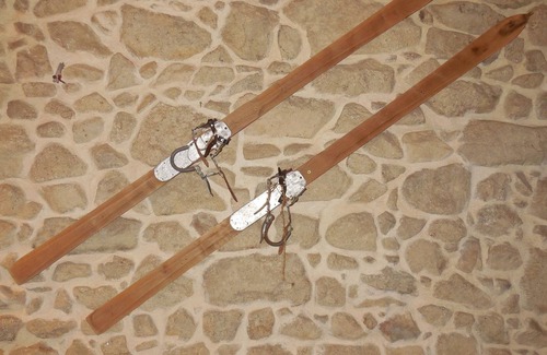 Saint-Germain-lʼHerm Casa | Large gite for 12 people in an oasis of peace