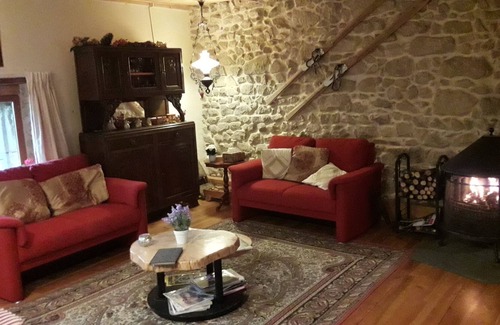 Saint-Germain-lʼHerm Casa | Large gite for 12 people in an oasis of peace