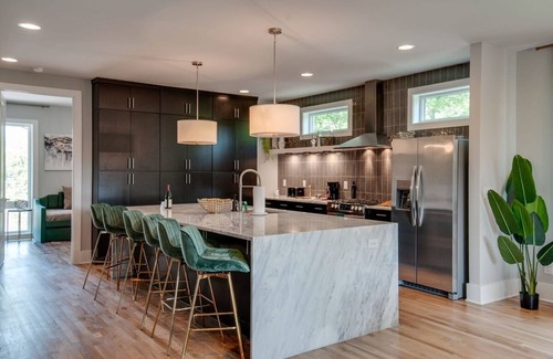 Hadley - Washington Casa | Large Group Lux 3mi Downtown - Rooftop City Views