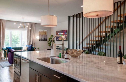 Hadley - Washington Casa | Large Group Lux 3mi Downtown - Rooftop City Views
