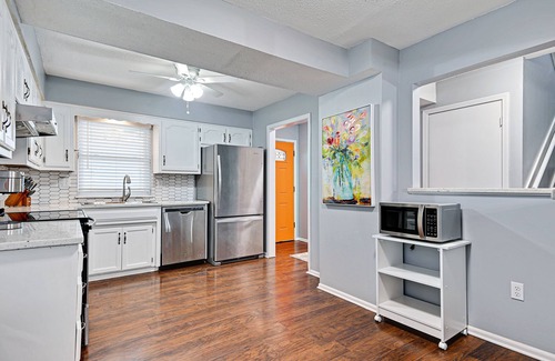 Mission Casa | ♧Large Groups Welcome♧Peloton Bike+Tread♧Grill♧Deck♧8 TVs♧Parking