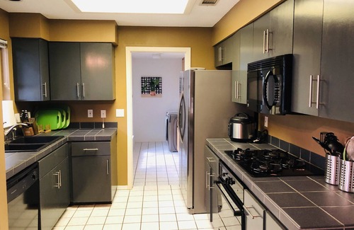 Wetmore Casa | Large heated POOL! Perfect vacation House 5 min to SixFlags & LaCantera