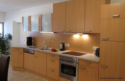Bergach Apartamento | 3 habitaciones, 120 m2, máx. 6 pers., Zona ajardinada, TV satélite / radio, Wifi gratuito