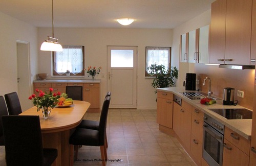 Bergach Apartamento | 3 habitaciones, 120 m2, máx. 6 pers., Zona ajardinada, TV satélite / radio, Wifi gratuito