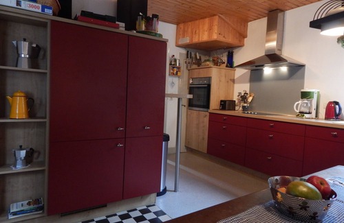 Enkirch Casa | Gran casa de vacaciones en Wine Village con balcón, sauna y wifi.