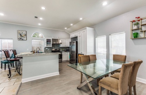 Garland Casa | Large Home 3Beds + 1 Studio with 2.5 Bath, New Renovation Nicely One Story Home