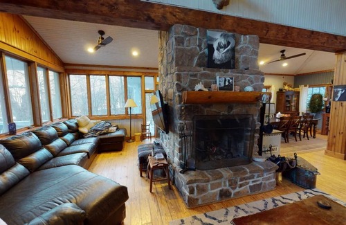 Snowshoe Casa | Large Home Available to Rent at the Base of Snowshoe Resort!