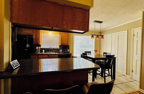 Whitehaven Casa | Large Home For Big Groups in Southhaven Memphis