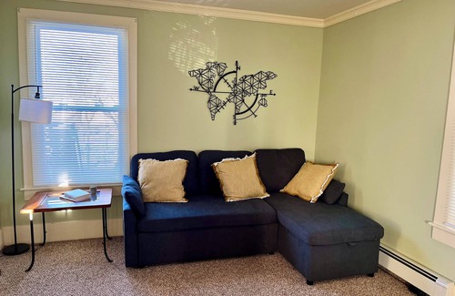 Greenfield Casa | Large Home in Greenfield Sleeps 8, w/4 bedrooms & 3 baths