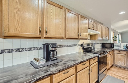 Firestone Casa | Large Home in Quiet Neighborhood