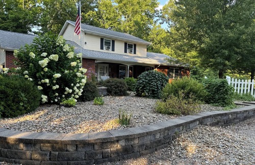 Stockport Casa | Large Home in Southeast, Ohio