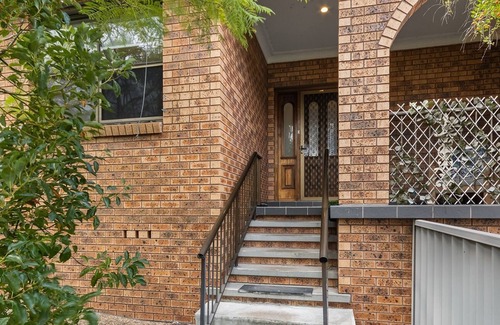Waratah West Casa | Large Home in Waratah