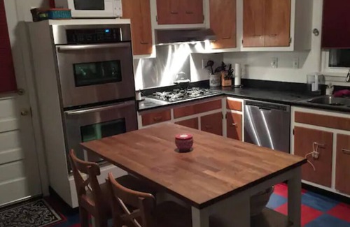 Sharpsburg Casa | Large Home on a Quiet Street: Close to Downtown and Oakland