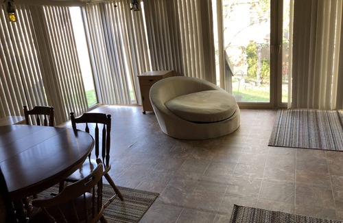 Lee's Summit Casa | ¡Gran casa lista para usted o su familia!