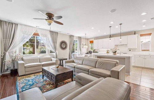 Fallbrook Casa | 430) Large home- sleeps 10!