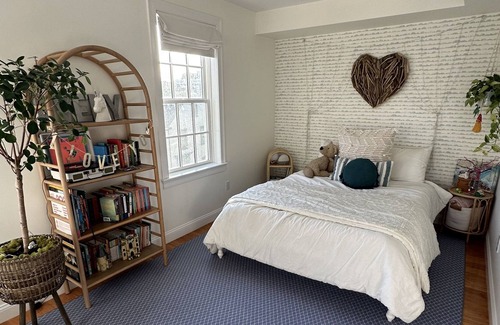 Charlestown Casa | Large home steps from Bunker Hill Monument