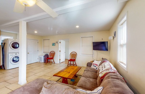 Onset Casa | Large home - W/D & firepit - special rates Oct-May