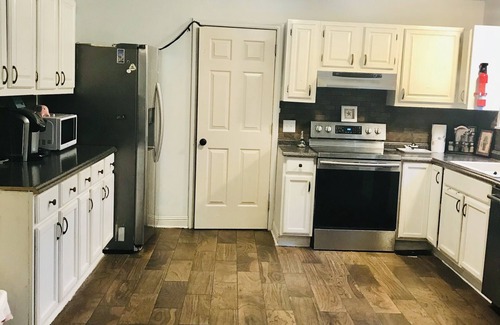 Tifton Casa | Large Home with A Pool & Four Bedrooms