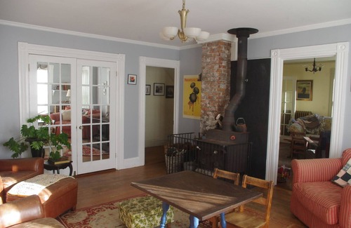 Rockland Casa | Gran casa con hermosos jardines a pocos pasos de la calle principal STR19-39