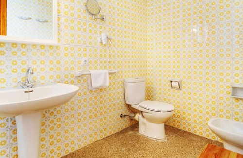Urbanizacion Mont Ferrutx Villa | Large house in a location close to the city.