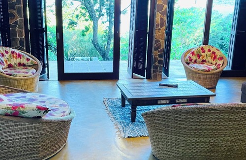 Florianopolis Casa | Large house on the edge of the lake, right on the sand. Privacy and comfort for up to 6