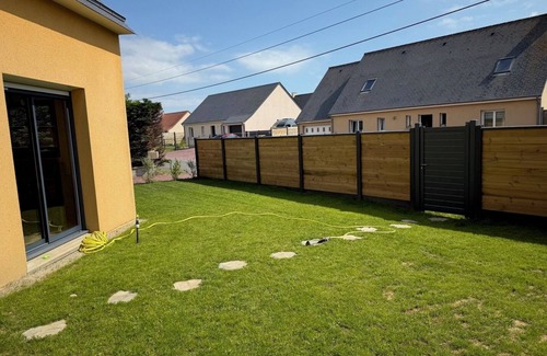 Saint-Jean-de-la-Riviere Casa | Large house close to the beach