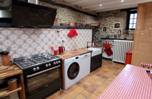 Saint-Paul-la-Roche Chalet De Esquí | Casa grande para 8 - Tranquilidad - Piscina