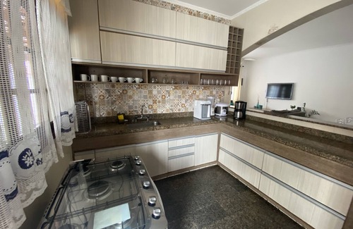 Itanhaem Casa | LARGE HOUSE IN ITANHAEM, 6 BEDROOMS 150 METERS FROM THE BEACH