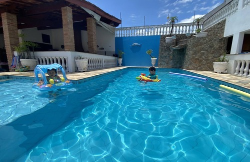 Itanhaem Casa | LARGE HOUSE IN ITANHAEM, 6 BEDROOMS 150 METERS FROM THE BEACH