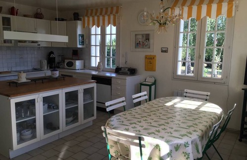 Mansigne Casa | Large house in the Sarthoise countryside 25 min from Le Mans - sleeps 15