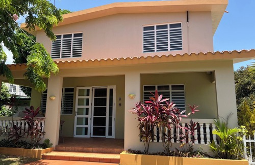 Aguacate Casa | Large House minutes from the beach!