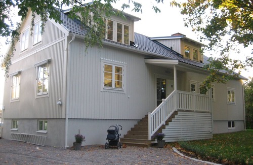 Danderyd Casa | ¡Casa grande cerca del agua, natación y áreas escénicas!