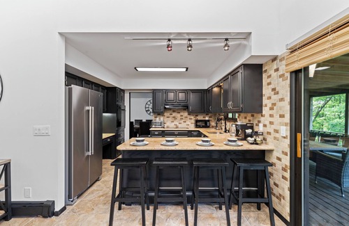 Washingtonville Casa | Large house with heated indoor pool and big yard with firepit