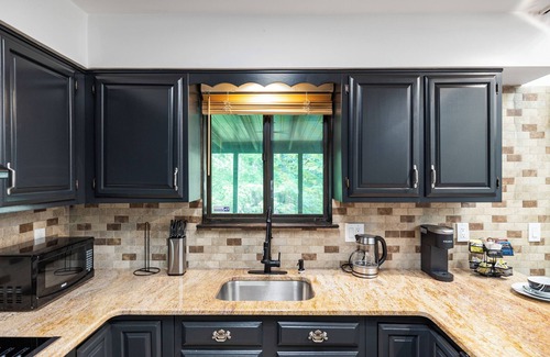 Washingtonville Casa | Large house with heated indoor pool and big yard with firepit