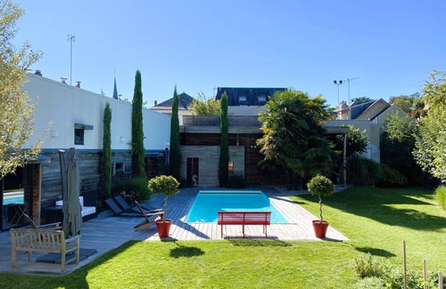 Saint-Avertin Casa | Large house with swimming pool on the banks of the Cher