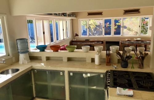 Tibau do Sul Casa | Amplia casa con jardín y piscina a escasos metros de la playa.