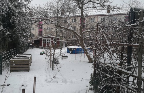 Treptow-Koepenick Casa | Large house with garden, pool, sauna and pool table.