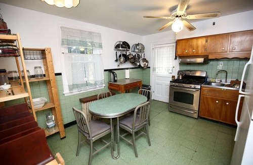 Brighton Heights Casa | Large, kid friendly, private home on a brick street, 10 mins from downtown