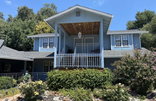 Chico Casa | Large king guest room with private entrance and bathroom.