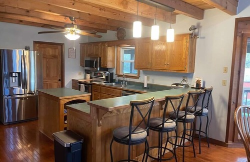 Jacksboro Casa | Large lake home with room to play.