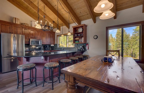 Meeks Bay Casa | Hermosa Casa Grande con Vistas desde Meeks Bay a South Shore