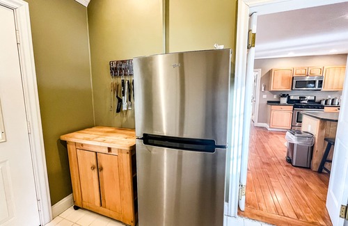 McHenry Casa | Large Lakefront Home! Private dock and hot tub!