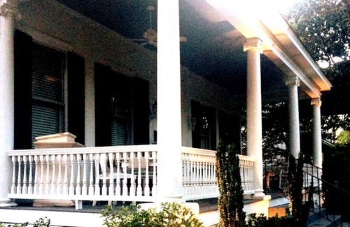 Newberry Casa | Large late1800's home within walking distance to Opera House and downtown.