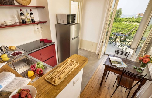 Cherasco Otro | Large loft 3 with swimming pool + garden in a country house in the Barolo area